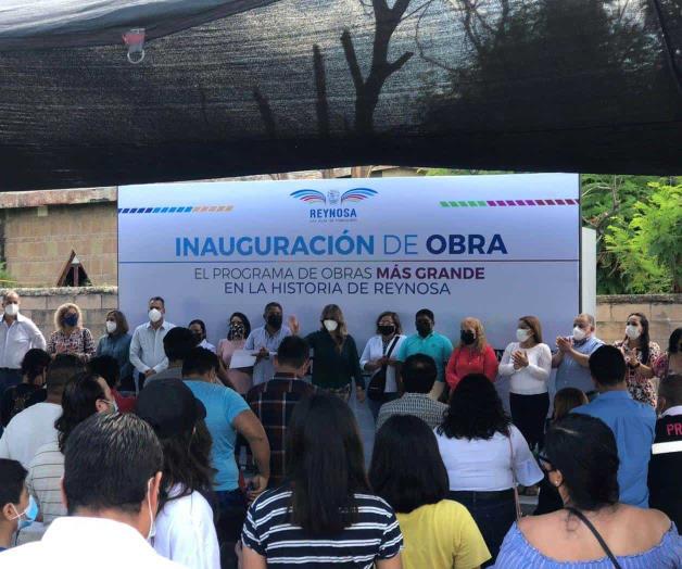 Entrega municipio calles pavimentadas y plaza pública