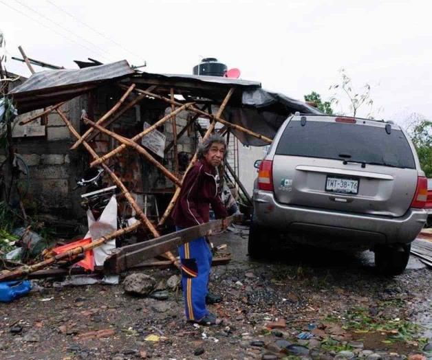 Urgen ayuda y que AMLO visite zonas dañadas por Grace