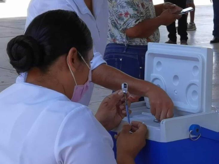 Rechazan de vacuna Pfizer hasta 20 maestros al día Rechazan de vacuna Pfizer hasta 20 maestros al día