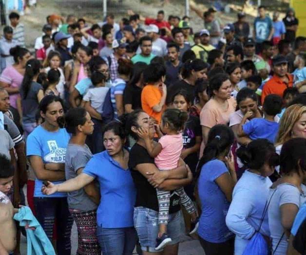 Advierten riesgos para migrantes con Quédate en México