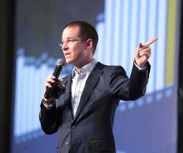 Acusa FGR a Anaya de entregar petróleo Acusa FGR a Anaya de entregar petróleo