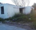 Abandonan viviendas