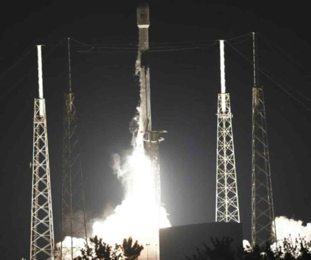 SpaceX envía al espacio hormigas, aguacates y un robot