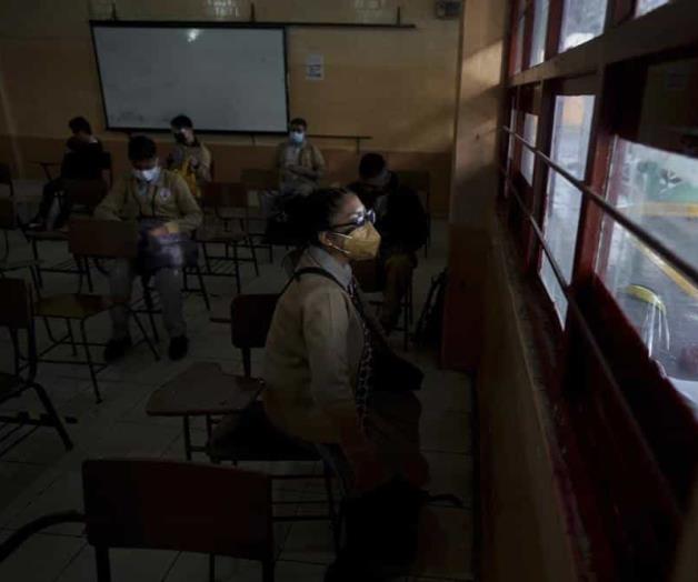 Regreso a la escuela lleno de incertidumbre en México