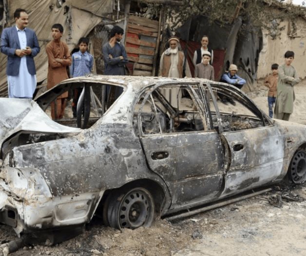 Cohetes lanzados al aeropuerto de Kabul caen en viviendas