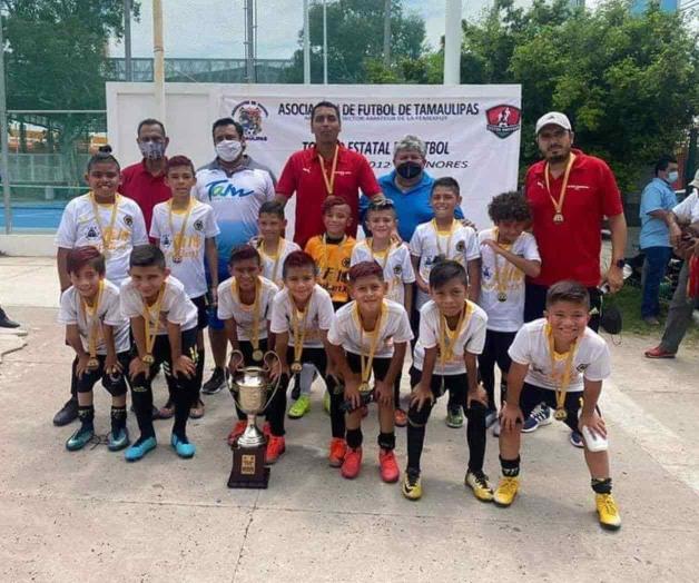 Reynosa se corona en el Estatal de futbol