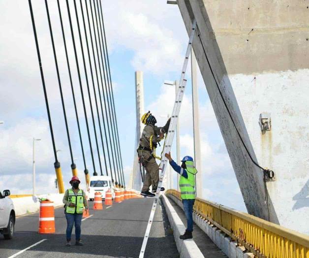Avanza reparación de Puente Tampico Avanza reparación de Puente Tampico