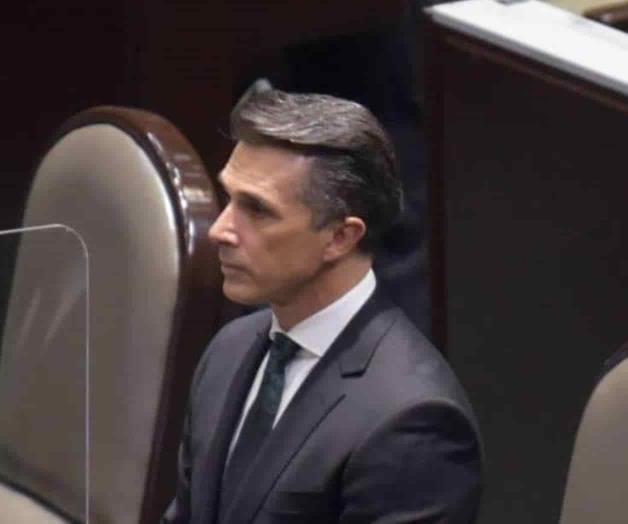 Héctor Parra denuncia por tráfico de influencias a Sergio Mayer