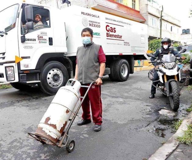 Reparten gas... ¡con escoltas! Reparten gas... ¡con escoltas!