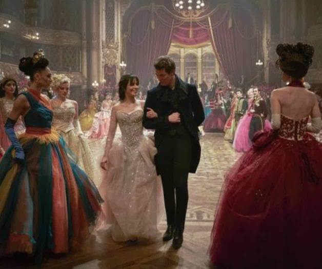 En “Cenicienta”, el cuento clásico se refresca