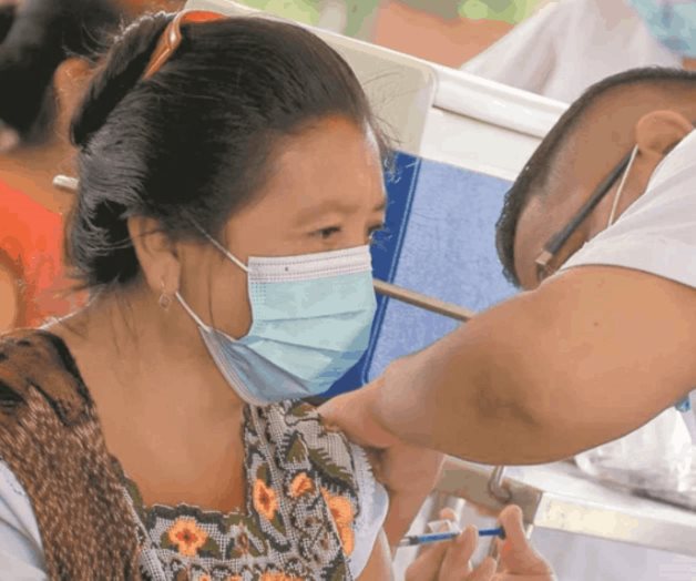 Reciben vacunas envasadas en el país