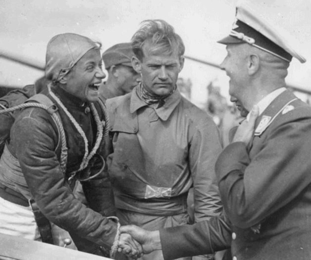 Dos aviadoras opuestas y rivales en la Alemania del III Reich Dos aviadoras opuestas y rivales en la Alemania del III Reich