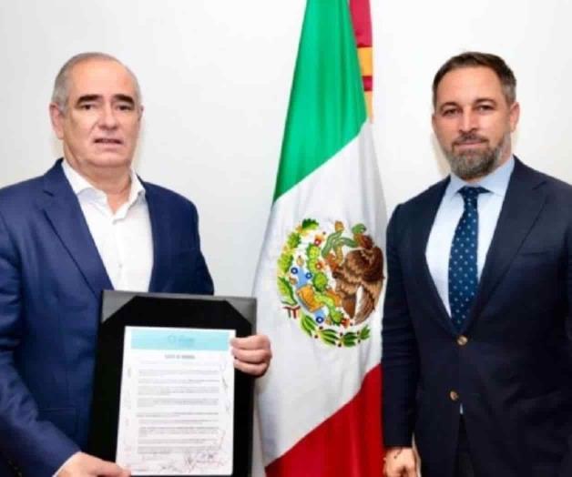 Líder de Vox responde a AMLO: Abraza a tiranos y protege a narcos