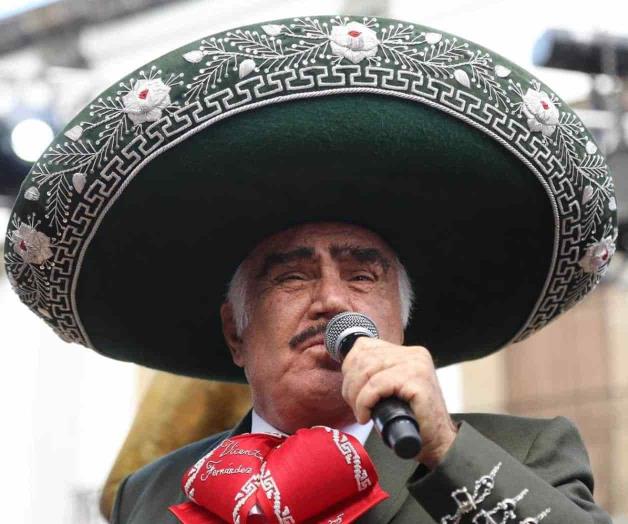 Tiene Vicente Fernández inflamadas las vías respiratorias