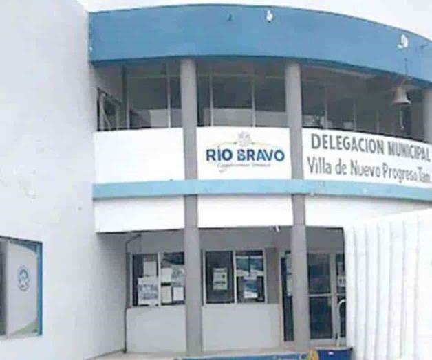 Atiende RFE solicitudes de trámites Atiende RFE solicitudes de trámites