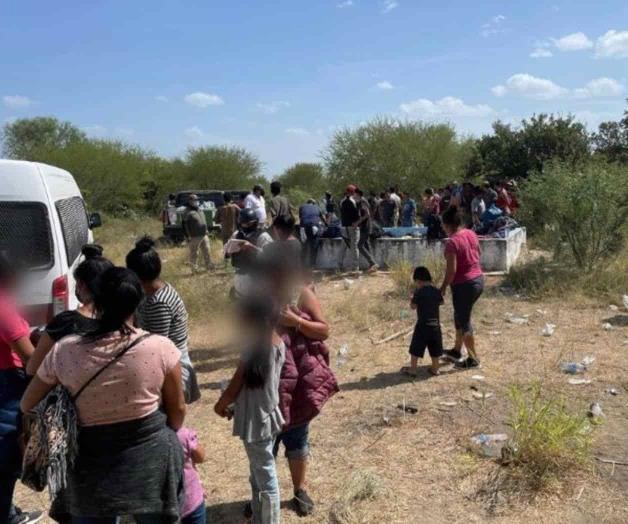 Rescatan a 162 migrantes en el ejido de la masacre de Camargo