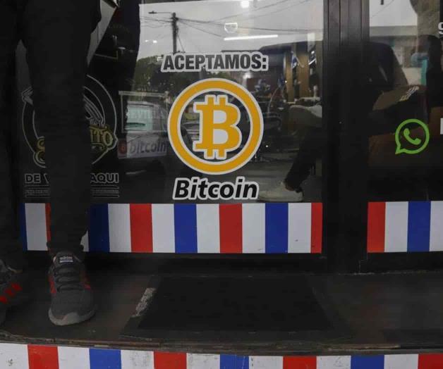 Dudas y expectativas por remesas con Bitcoin en El Salvador