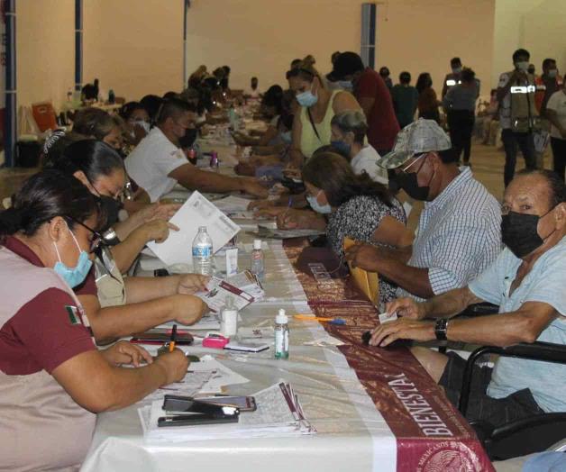 Concluye pago de pensión universal