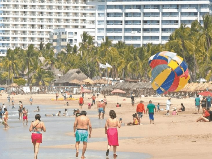 Los Cabos y Vallarta captaron 1.9 millones de turistas este verano Los Cabos y Vallarta captaron 1.9 millones de turistas este verano