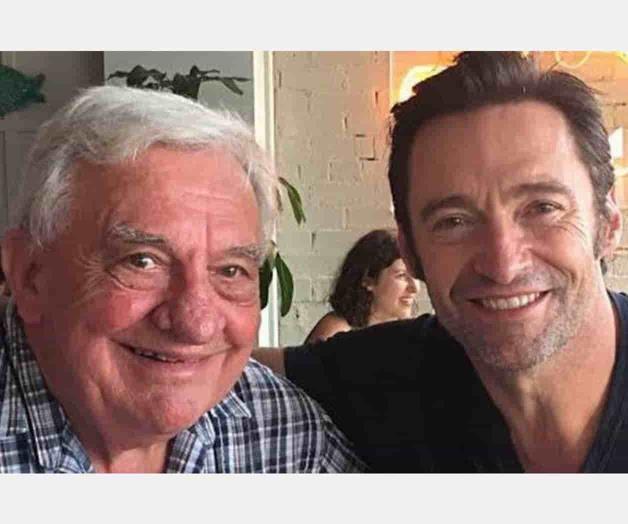 De luto por muerte de su padre