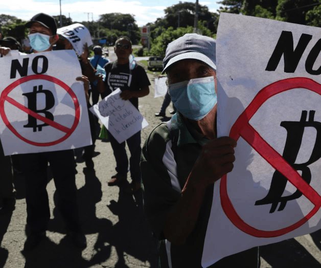 El Salvador: protestas, fallas y desinformación por bitcoin