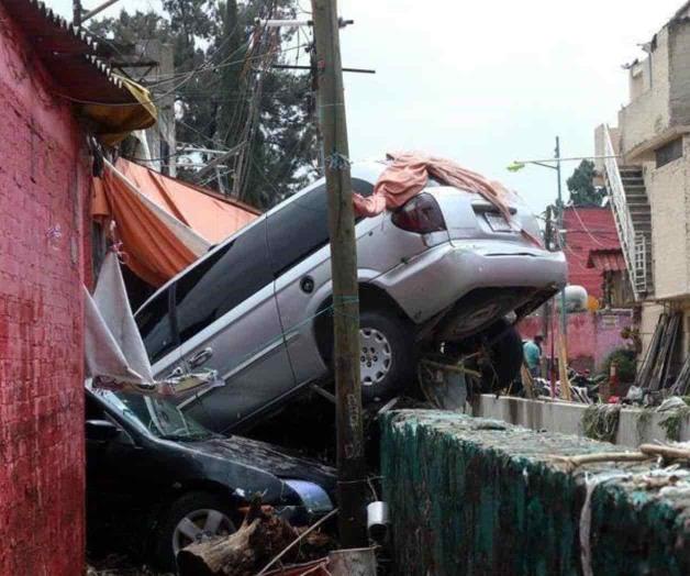 Siempre se hacen los ríos con agua