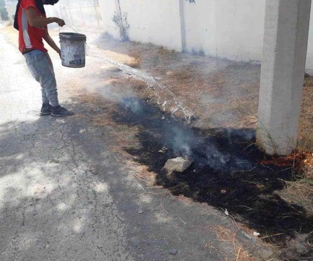 Inician fuego con ‘colilla’