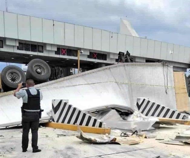 Choca tráiler contra caseta en CDMX; hay 2 muertos y 3 lesionados