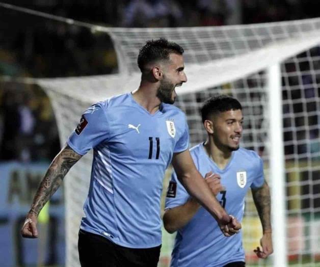 Suma Uruguay tres puntos con lo justo