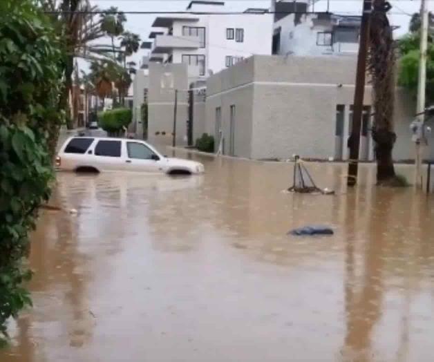 Toca tierra huracán Olaf en Los Cabos