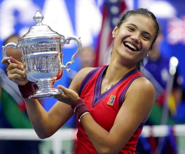 Frena Emma Raducanu a Fernández y es monarca del US Open