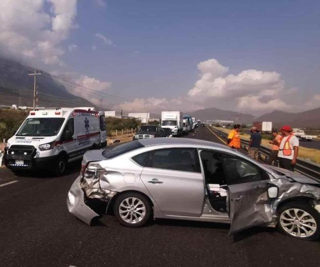 Quedan 6 lesionado en choque en Carretera a Saltillo