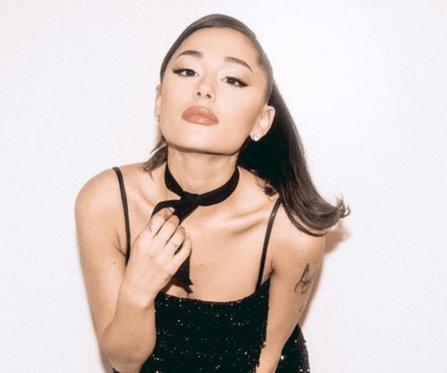 Lanza línea de maquillaje