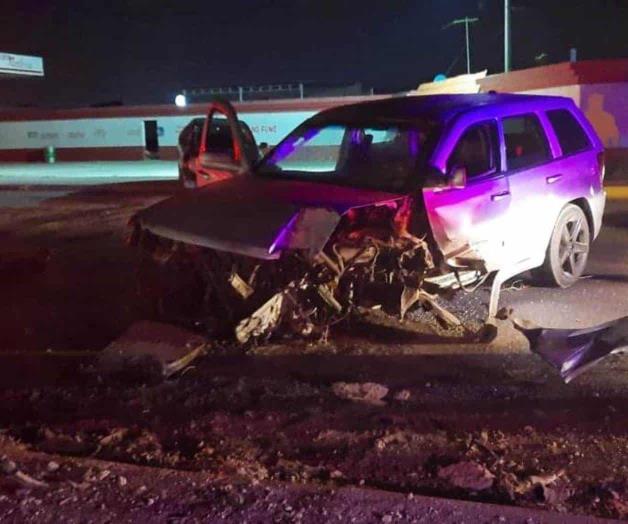 Impacto de camioneta la deja con lesiones Impacto de camioneta la deja con lesiones