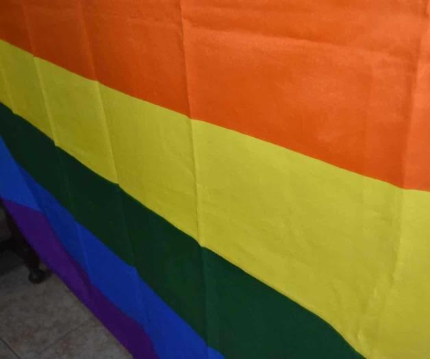 Posponen ‘pinta’ de banderas LGBTTTI
