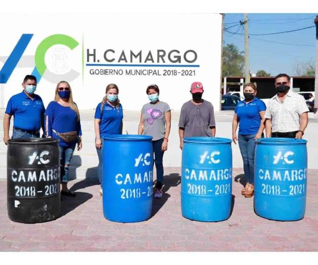 Entrega alcaldesa remesa de tanques Entrega alcaldesa remesa de tanques