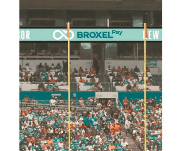 Broxel lanza la tarjeta oficial de los Miami Dolphins de la NFL