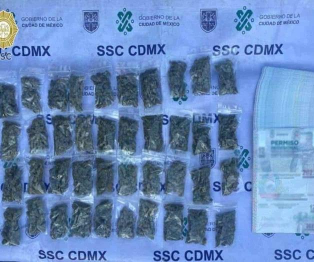 Caen con permisos para circular y droga Caen con permisos para circular y droga