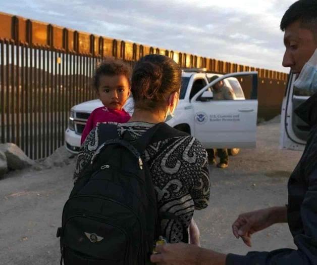 Prohíbe Corte a EU expulsar familias migrantes Prohíbe Corte a EU expulsar familias migrantes