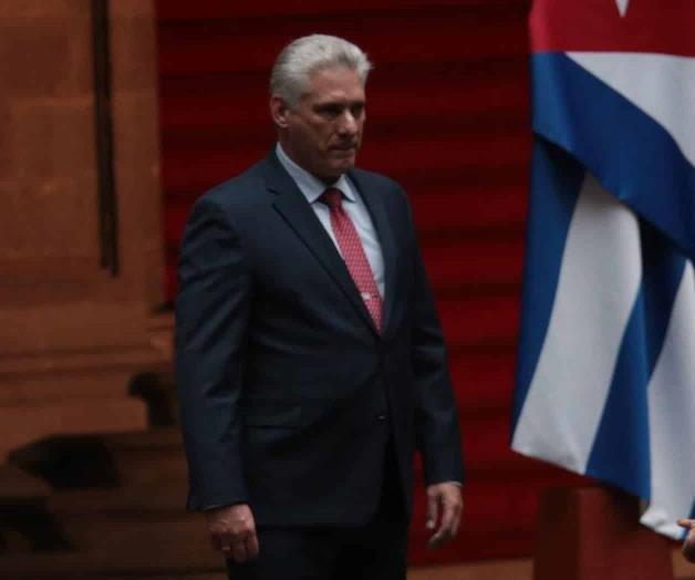 Recibe Ebrard al presidente de Cuba, Miguel Díaz-Canel, en el AICM