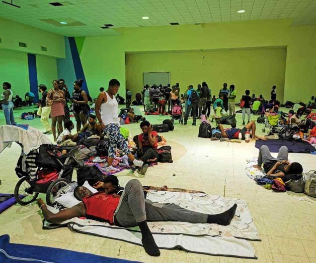 Albergan a 350 migrantes haitianos en una iglesia evangélica y un edificio público