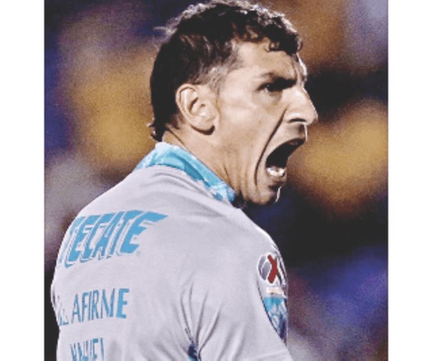 Levanta Nahuel la mano ante Rayados