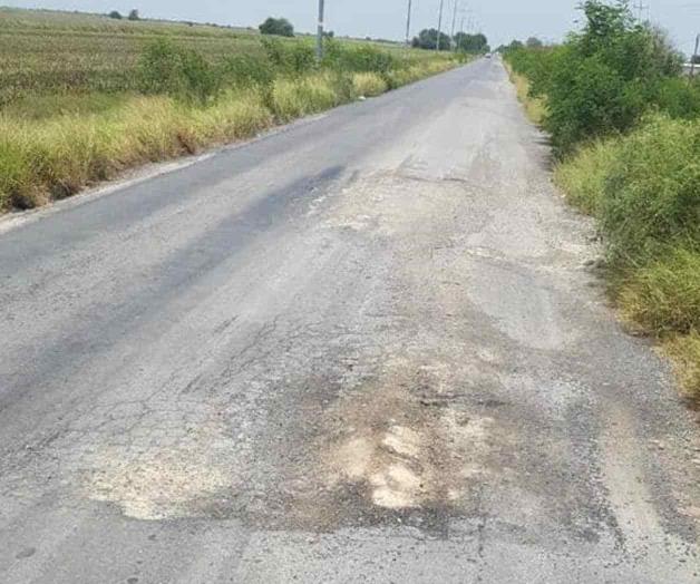 Desatiende autoridad el deterioro de calle