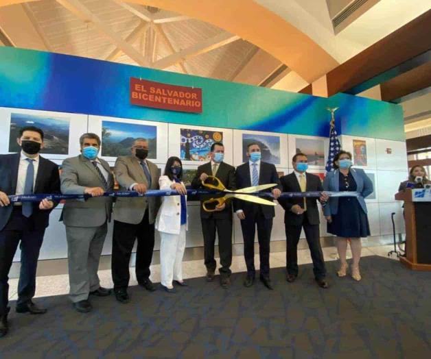 Exhiben la muestra gráfica de El Salvador Bicentenario Exhiben la muestra gráfica de El Salvador Bicentenario