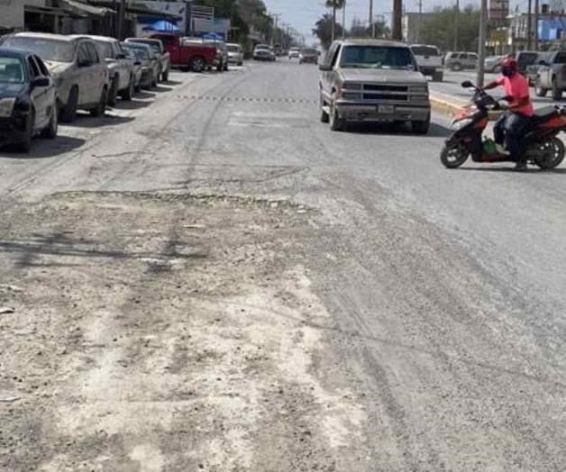 Dañan lluvias el pavimento