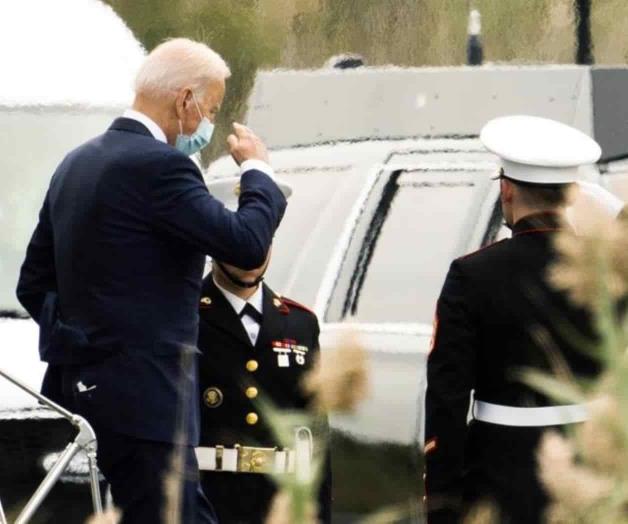 Una tarde pasmosa: traspiés ponen en peligro planes de Biden Una tarde pasmosa: traspiés ponen en peligro planes de Biden