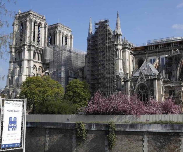 Estabilizan catedral de Notre Dame; sigue la reconstrucción