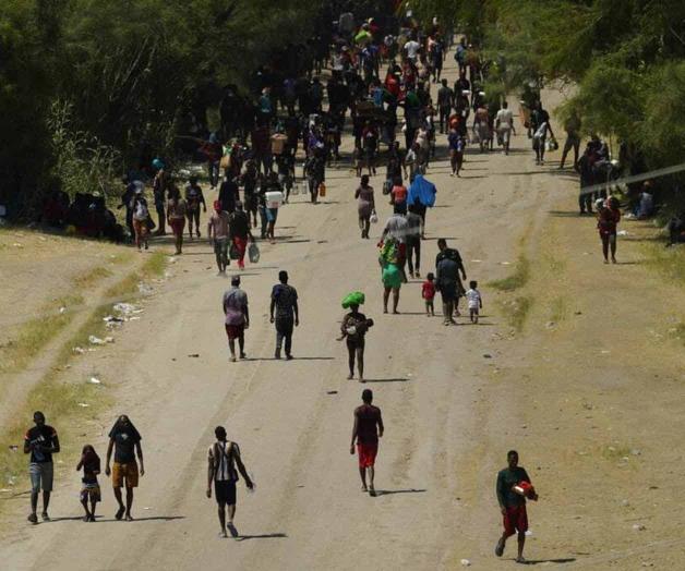 EEUU planea deportar a miles de migrantes haitianos en Texas