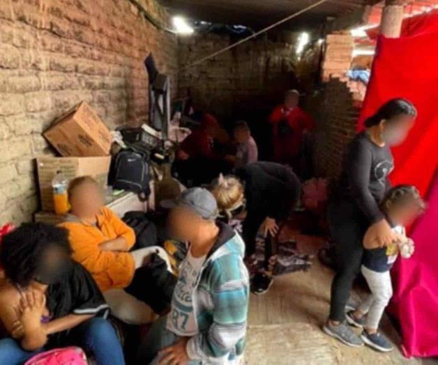 Rescatan a 133 migrantes hacinados en vivienda Rescatan a 133 migrantes hacinados en vivienda