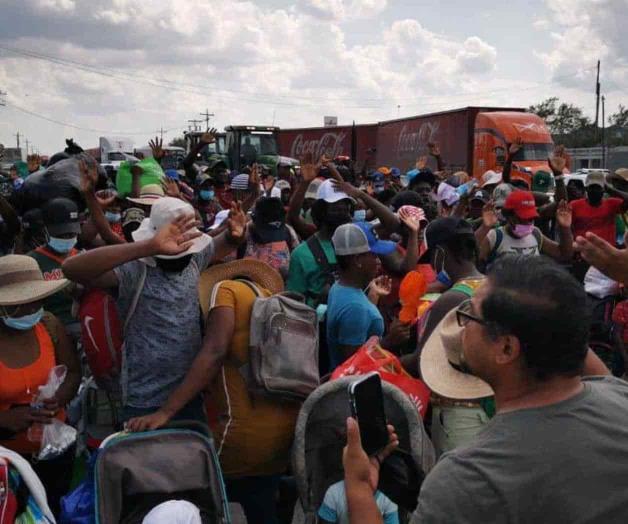 Con la bendición de Dios cruzan 300 haitianos retén migratorio del kilómetro 202